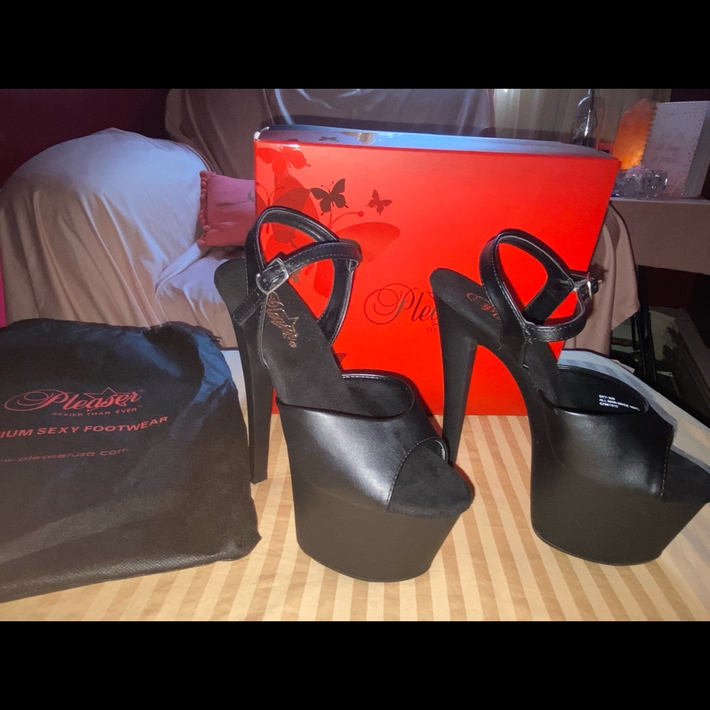 BRANDNEW‼️ never worn dancer/ sexy platform heels
